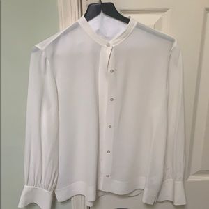 Everlane 100% silk creme blouse.